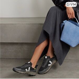 VEJA Dekkan trainer in grey